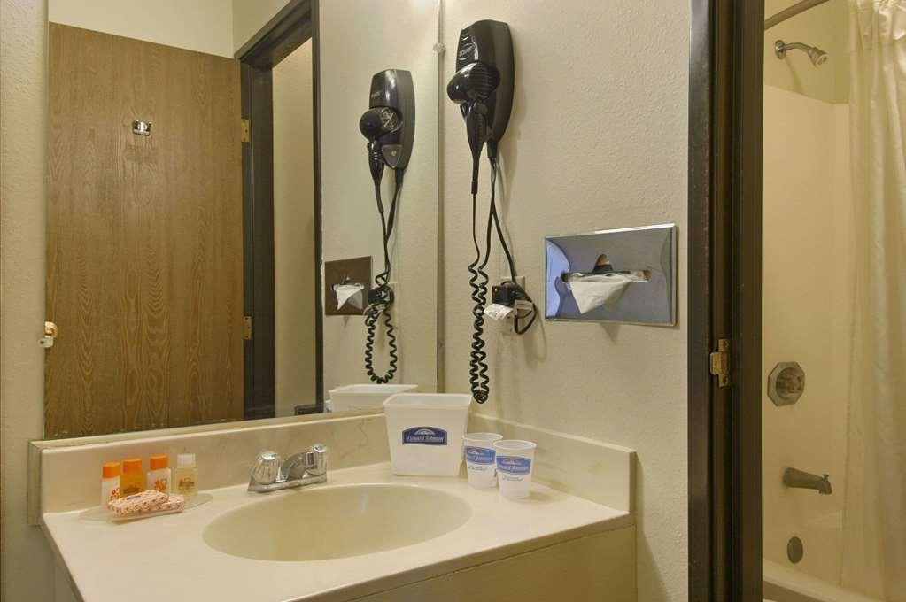 Howard Johnson By Wyndham Near Schlitterbahn New Braunfels Buitenkant foto