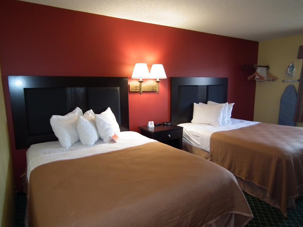 Howard Johnson By Wyndham Near Schlitterbahn New Braunfels Buitenkant foto
