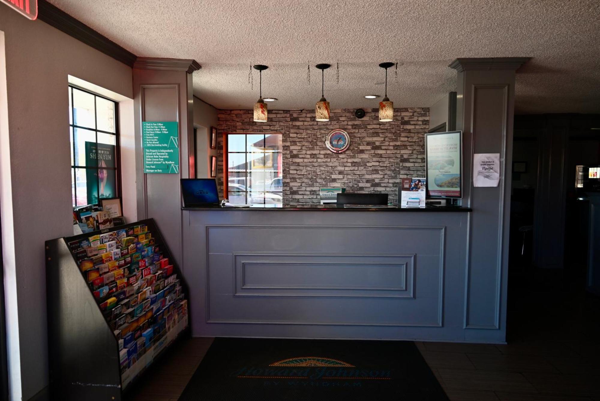 Howard Johnson By Wyndham Near Schlitterbahn New Braunfels Buitenkant foto